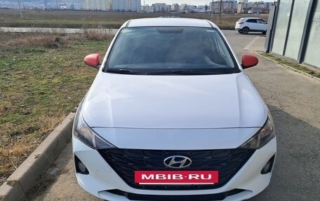 Hyundai Solaris II рестайлинг, 2021 год, 1 200 000 рублей, 3 фотография