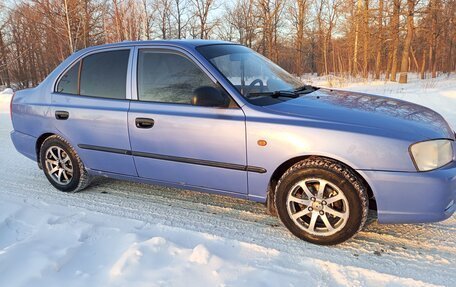 Hyundai Accent II, 2004 год, 370 000 рублей, 3 фотография