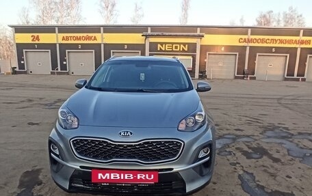 KIA Sportage IV рестайлинг, 2021 год, 2 350 000 рублей, 2 фотография