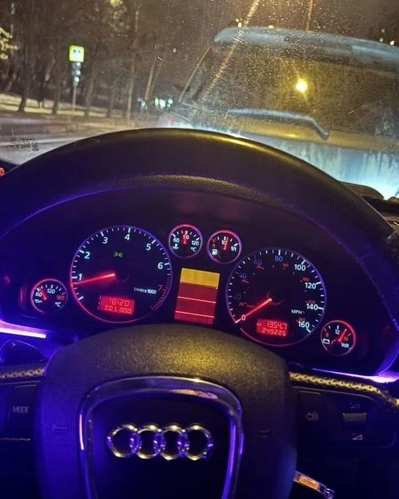 Audi A4 B5 рестайлинг, 1999 год, 410 000 рублей, 9 фотография