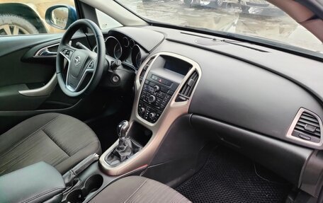 Opel Astra J, 2010 год, 699 000 рублей, 10 фотография