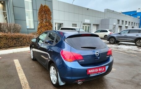 Opel Astra J, 2010 год, 699 000 рублей, 8 фотография