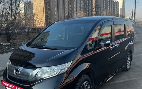 Honda Stepwgn IV, 2017 год, 2 230 000 рублей, 14 фотография