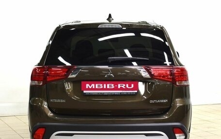 Mitsubishi Outlander III рестайлинг 3, 2019 год, 2 430 000 рублей, 3 фотография