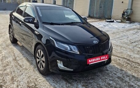 KIA Rio III рестайлинг, 2013 год, 800 000 рублей, 2 фотография