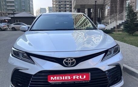 Toyota Camry, 2021 год, 3 450 000 рублей, 1 фотография