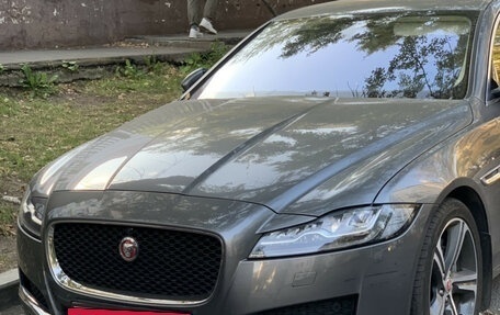 Jaguar XF II, 2016 год, 2 300 000 рублей, 2 фотография