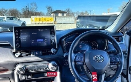 Toyota RAV4, 2020 год, 3 650 000 рублей, 12 фотография