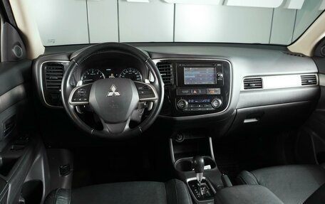 Mitsubishi Outlander III рестайлинг 3, 2012 год, 1 524 000 рублей, 6 фотография