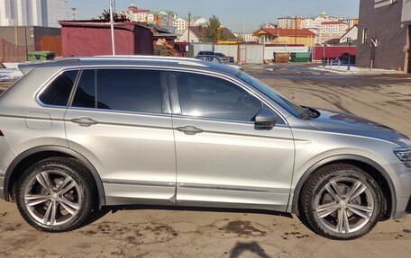 Volkswagen Tiguan II, 2018 год, 2 100 000 рублей, 10 фотография