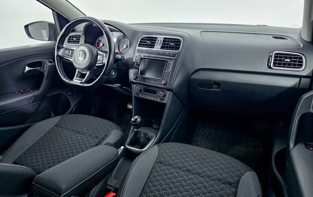 Volkswagen Polo VI (EU Market), 2018 год, 915 000 рублей, 10 фотография