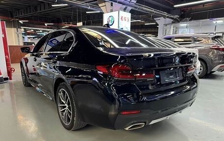 BMW 5 серия, 2021 год, 3 450 000 рублей, 4 фотография