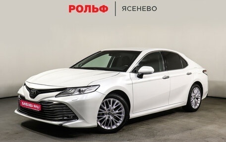 Toyota Camry, 2018 год, 3 198 000 рублей, 1 фотография