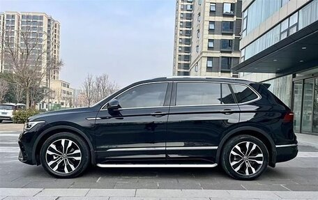 Volkswagen Tiguan II, 2022 год, 2 910 500 рублей, 4 фотография