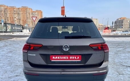 Volkswagen Tiguan II, 2018 год, 2 349 000 рублей, 6 фотография