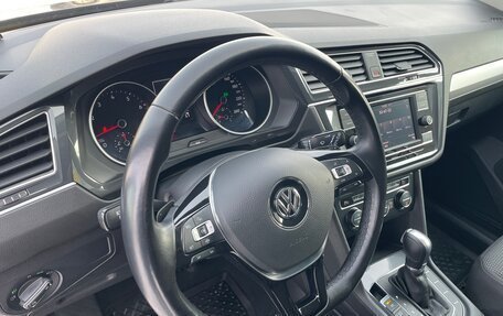 Volkswagen Tiguan II, 2018 год, 2 349 000 рублей, 11 фотография