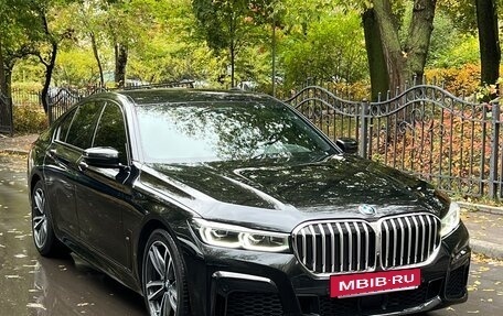 BMW 7 серия, 2020 год, 5 950 000 рублей, 2 фотография