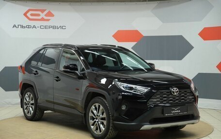 Toyota RAV4, 2021 год, 3 550 000 рублей, 3 фотография