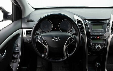 Hyundai i30 II рестайлинг, 2013 год, 990 000 рублей, 14 фотография