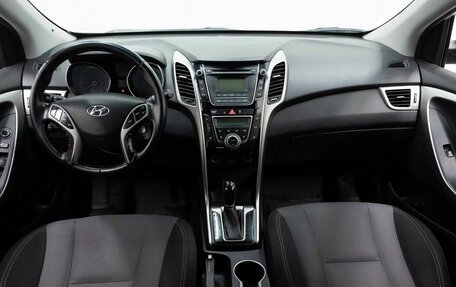 Hyundai i30 II рестайлинг, 2013 год, 990 000 рублей, 13 фотография