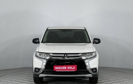 Mitsubishi Outlander III рестайлинг 3, 2017 год, 1 820 000 рублей, 2 фотография