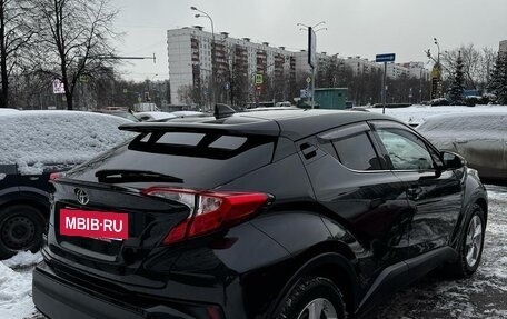 Toyota C-HR I рестайлинг, 2019 год, 2 500 000 рублей, 5 фотография