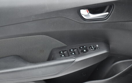 Hyundai Solaris II рестайлинг, 2017 год, 1 245 000 рублей, 8 фотография