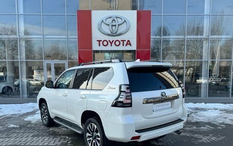 Toyota Land Cruiser Prado 150 рестайлинг 2, 2022 год, 7 350 000 рублей, 7 фотография