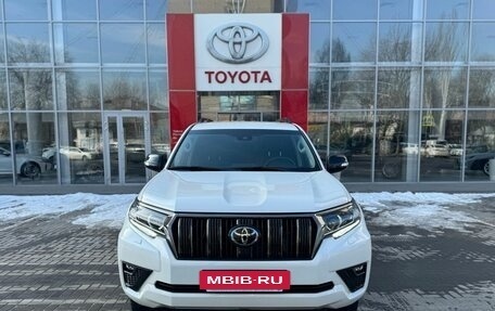 Toyota Land Cruiser Prado 150 рестайлинг 2, 2022 год, 7 350 000 рублей, 2 фотография