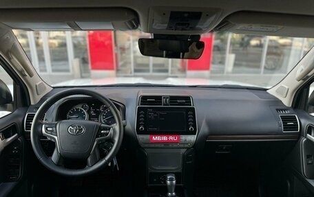 Toyota Land Cruiser Prado 150 рестайлинг 2, 2022 год, 7 350 000 рублей, 14 фотография