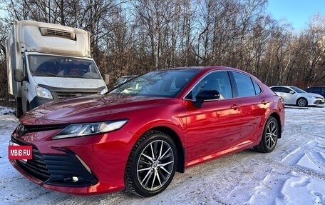 Toyota Camry, 2022 год, 3 850 000 рублей, 2 фотография