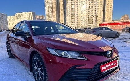 Toyota Camry, 2022 год, 3 850 000 рублей, 4 фотография