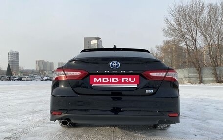 Toyota Camry, 2019 год, 2 600 000 рублей, 8 фотография