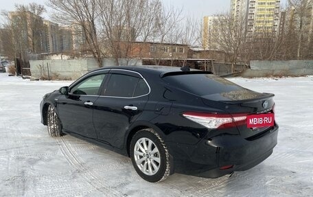 Toyota Camry, 2019 год, 2 600 000 рублей, 6 фотография