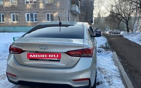 Hyundai Solaris II рестайлинг, 2017 год, 1 150 000 рублей, 2 фотография