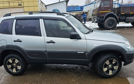 Chevrolet Niva I рестайлинг, 2015 год, 620 000 рублей, 2 фотография