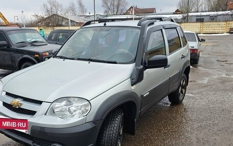 Chevrolet Niva I рестайлинг, 2015 год, 620 000 рублей, 3 фотография