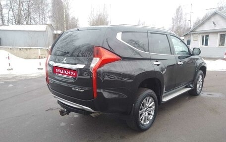 Mitsubishi Pajero Sport III рестайлинг, 2017 год, 2 570 000 рублей, 8 фотография