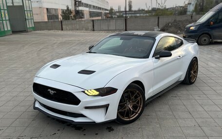 Ford Mustang VI рестайлинг, 2017 год, 2 490 000 рублей, 1 фотография