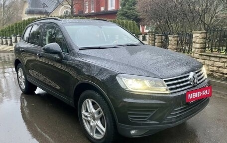 Volkswagen Touareg III, 2016 год, 3 150 000 рублей, 2 фотография