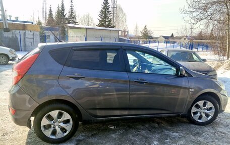 Hyundai Solaris II рестайлинг, 2012 год, 770 000 рублей, 5 фотография