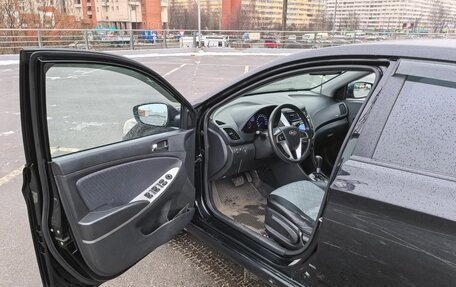 Hyundai Solaris II рестайлинг, 2013 год, 1 060 000 рублей, 10 фотография