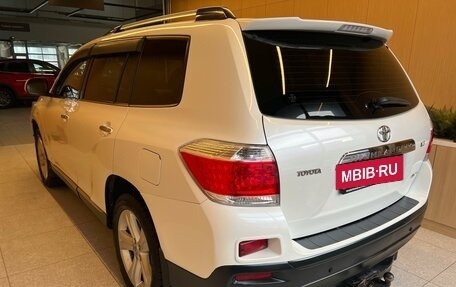 Toyota Highlander III, 2012 год, 2 199 000 рублей, 6 фотография