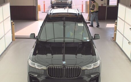 BMW X7, 2022 год, 7 270 000 рублей, 2 фотография