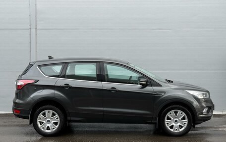 Ford Kuga III, 2018 год, 1 865 000 рублей, 5 фотография