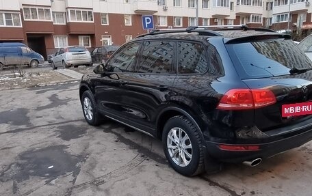 Volkswagen Touareg III, 2011 год, 1 920 000 рублей, 7 фотография