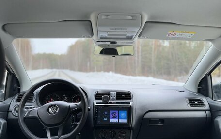 Volkswagen Polo VI (EU Market), 2017 год, 1 000 050 рублей, 3 фотография