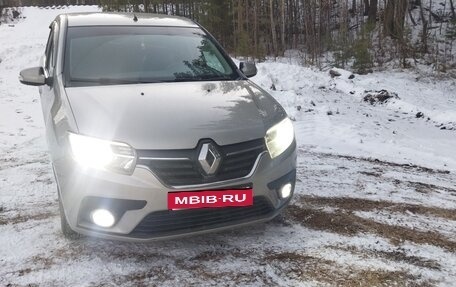 Renault Logan II, 2019 год, 1 150 000 рублей, 10 фотография