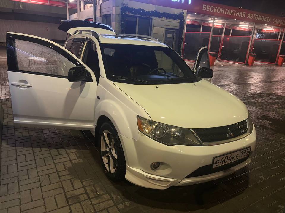 Mitsubishi Outlander II, 2008 год, 999 000 рублей, 1 фотография