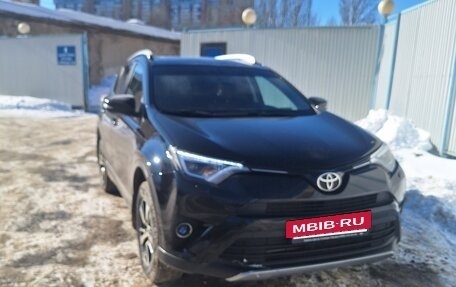 Toyota RAV4, 2019 год, 3 250 000 рублей, 9 фотография